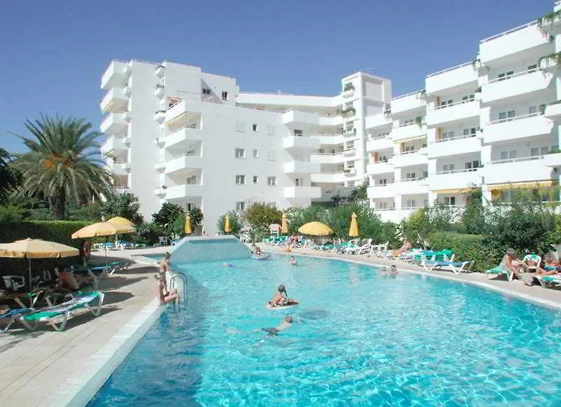 Hamilton Court Aparthotel Santo Tomas